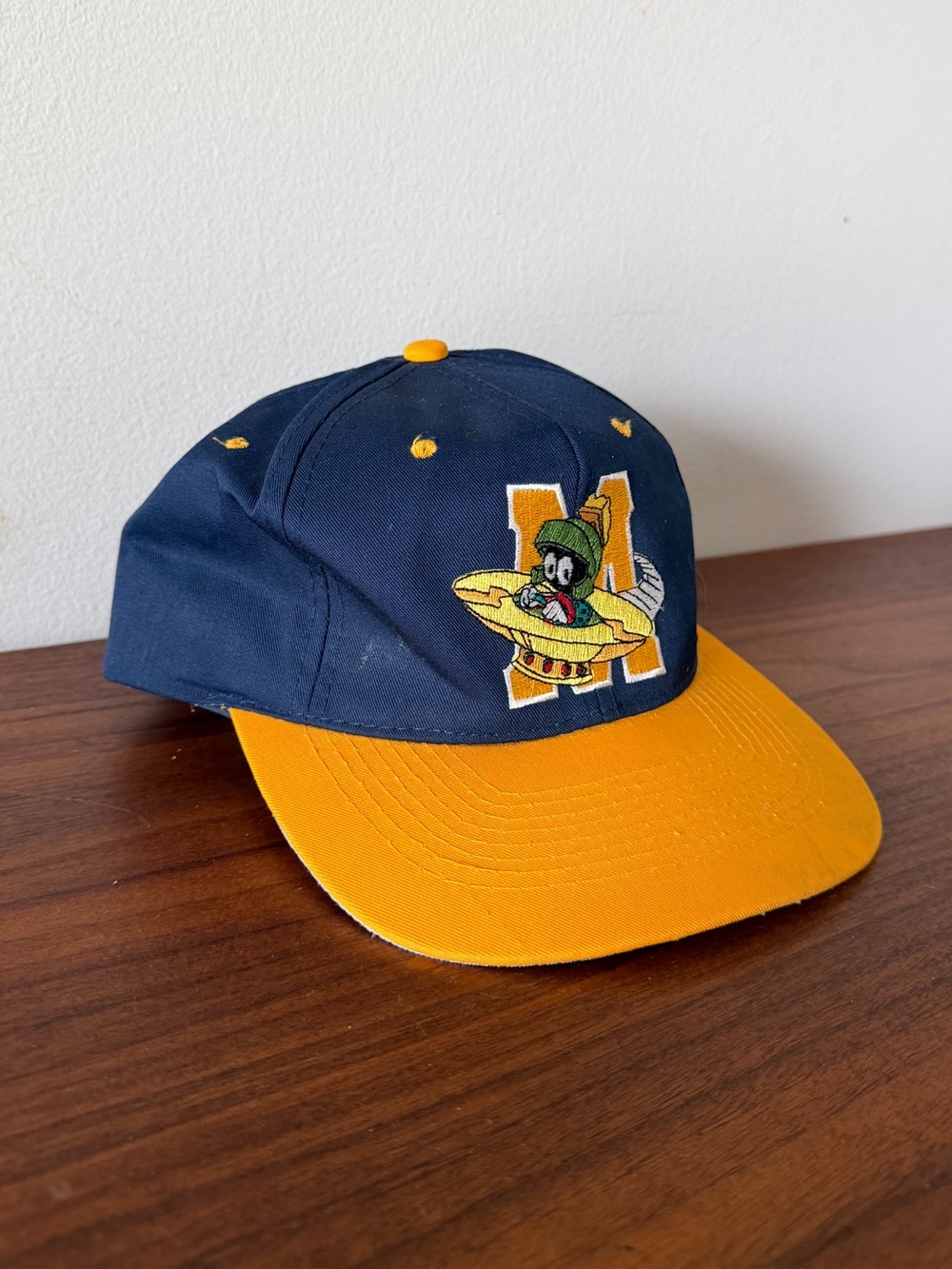 Looney Tunes Marvin Martian Snapback Hat Fresh Caps Embroidered Vintage 1993 - Picture 3 of 8